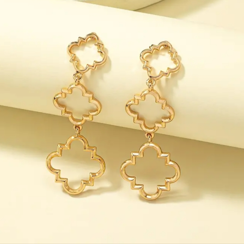 Gold Arabesque earrings